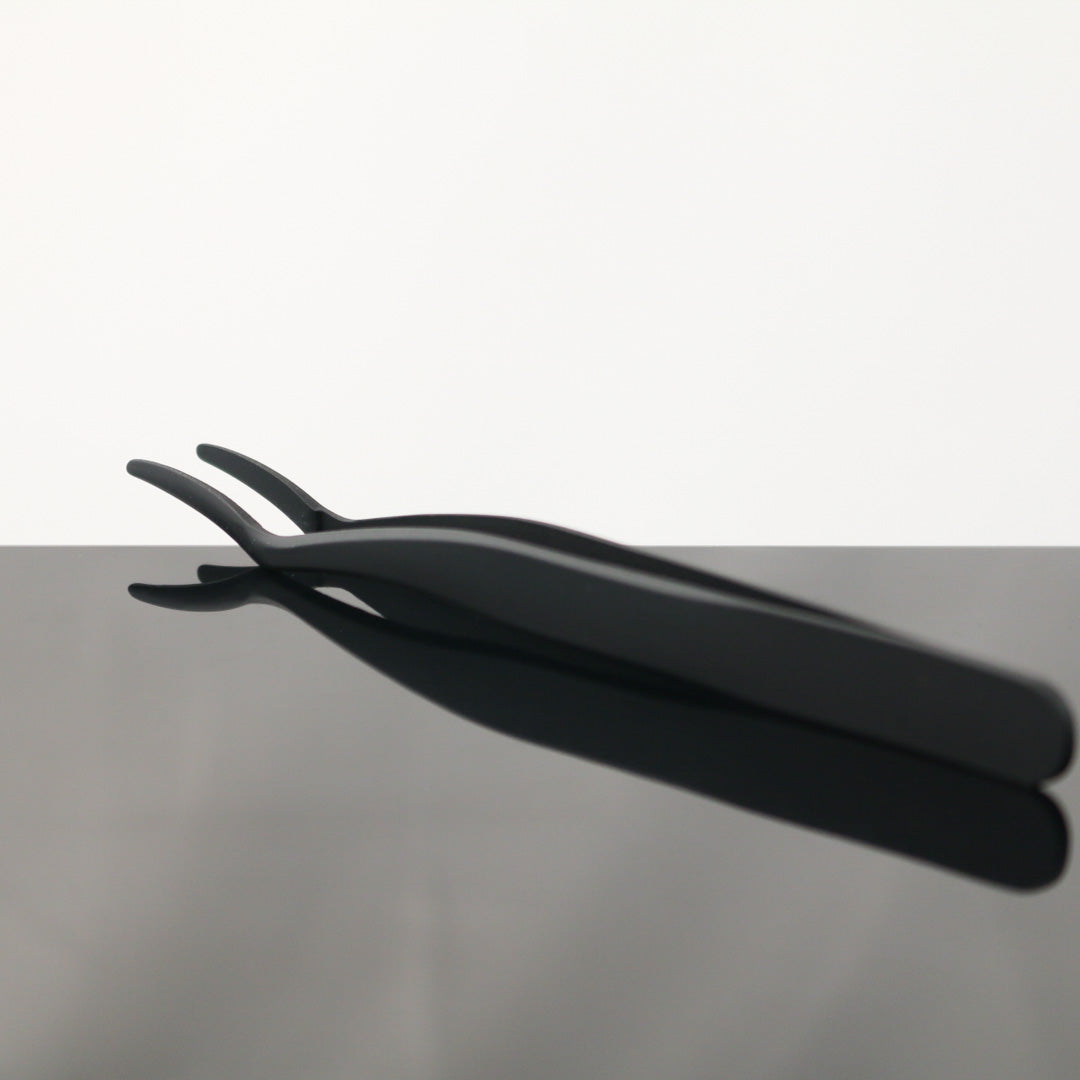 Curved Lash Tool