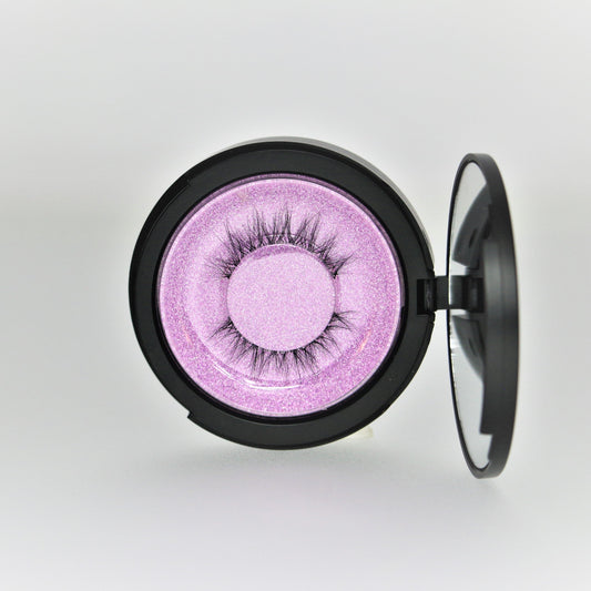 Double layer lash compact